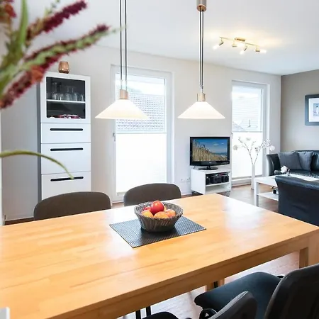 Ferienwohnung Strandlaeufer Im Haus Strandnixe Apartamento Kellenhusen